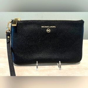 Michael Kors Black Pebbled Leather Large Jet Set Wristlet Like New